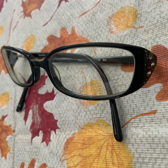 Vera Wang Eyeglasses - Picture 1 of 3